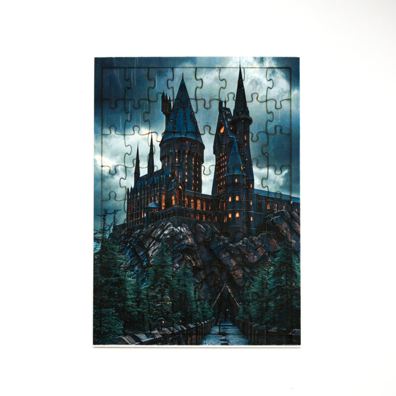 ⁦Hogwarts Castle Wooden Puzzle 64 Piece⁩ - الصورة ⁦2⁩