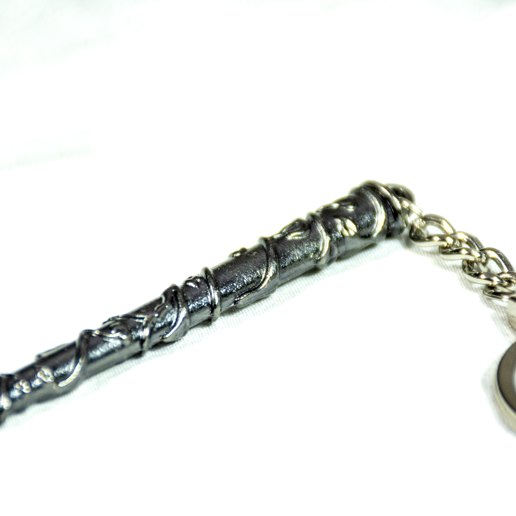 Metal Hermoine Wand Medal - الصورة 2